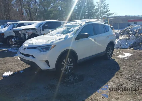 2016 Toyota Rav4 Le z USA, uszkodzony, nr VIN 2T3BFREV7GW471908